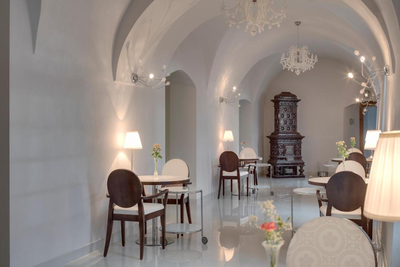 Chateau Heralec Boutique Hotel & Spa By L'Occitane Ngoại thất bức ảnh